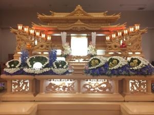 真珠の花祭壇｜「ハナコー生花」　（三重県志摩市の花キューピット加盟店 花屋）のブログ