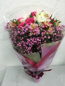 ピンク系の花束 お作りしました｜「ハナコー生花」　（三重県志摩市の花キューピット加盟店 花屋）のブログ