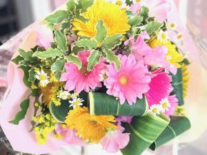卒業祝いの花束｜「ハナコー生花」　（三重県志摩市の花キューピット加盟店 花屋）のブログ