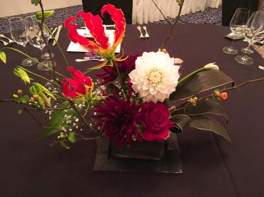 美食会のテーブル花｜「ハナコー生花」　（三重県志摩市の花キューピット加盟店 花屋）のブログ