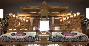 洋花を使った花祭壇｜「ハナコー生花」　（三重県志摩市の花キューピット加盟店 花屋）のブログ