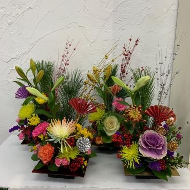 お正月のアレンジお届けしました｜「ハナコー生花」　（三重県志摩市の花キューピット加盟店 花屋）のブログ