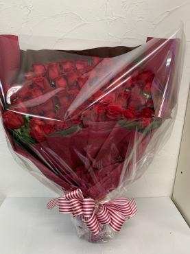 １０８本の赤バラの花束｜「ハナコー生花」　（三重県志摩市の花キューピット加盟店 花屋）のブログ