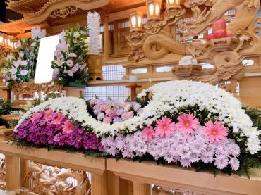 久しぶりの祭壇｜「ハナコー生花」　（三重県志摩市の花キューピット加盟店 花屋）のブログ