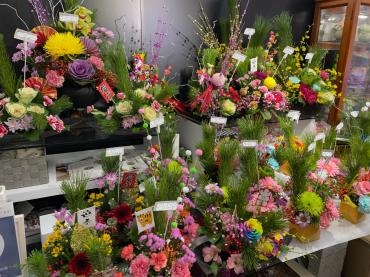 お正月花いっぱいです｜「ハナコー生花」　（三重県志摩市の花キューピット加盟店 花屋）のブログ