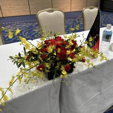 イベント用壺花とテーブル花｜「ハナコー生花」　（三重県志摩市の花キューピット加盟店 花屋）のブログ