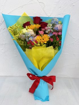 退職のお祝いに贈る華やかな花束｜「ハナコー生花」　（三重県志摩市の花キューピット加盟店 花屋）のブログ